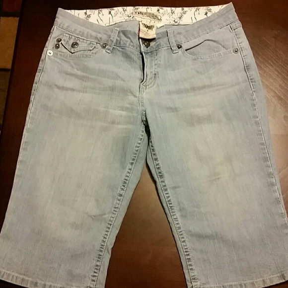 YMI new knee high Jean shorts size 9