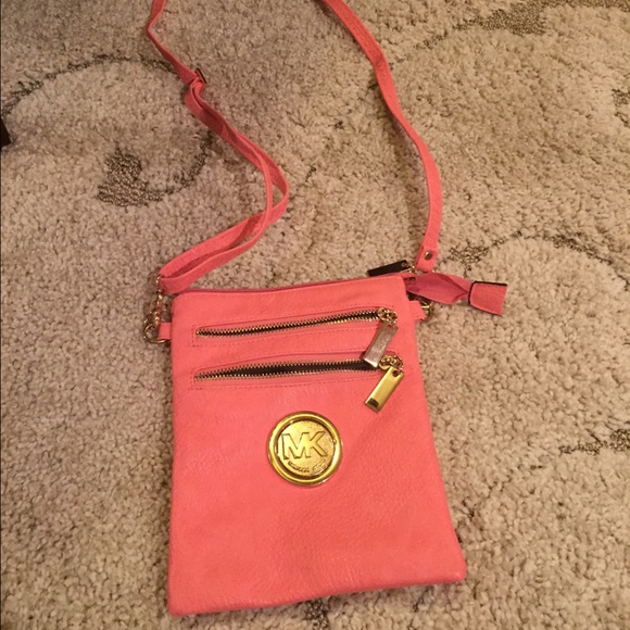 MK cross body
