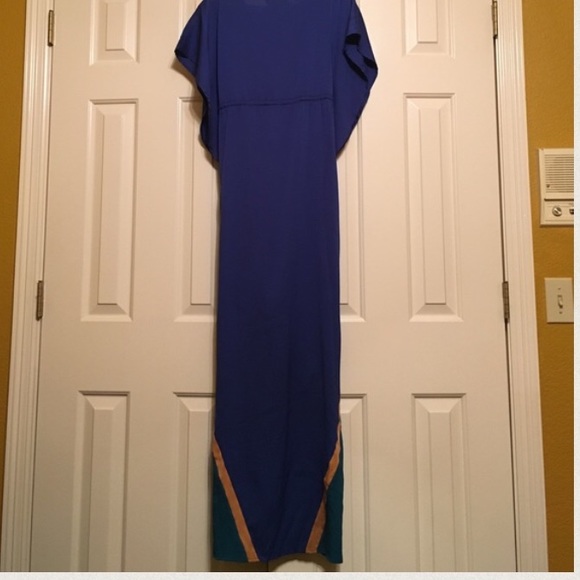 Blue Maxi V-Neck Dress! - Picture 4 of 4