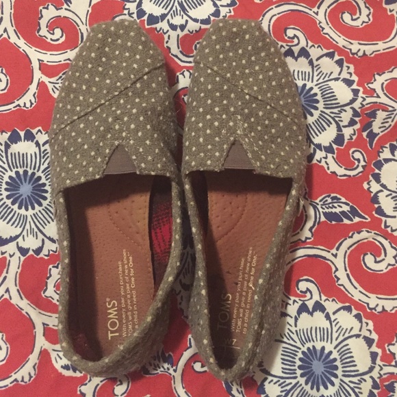 Gray Wool TOMS--- MUST GO SOON❗️❗️❗️❗️