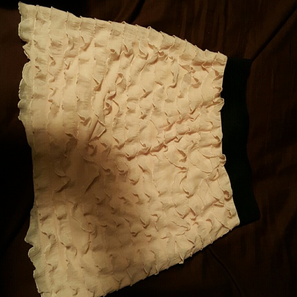 Frilly skirt