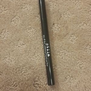 Stila stay all day waterproof liquid eyeliner