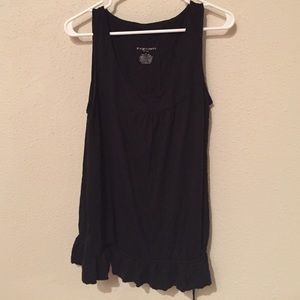 Liz Lange maternity top