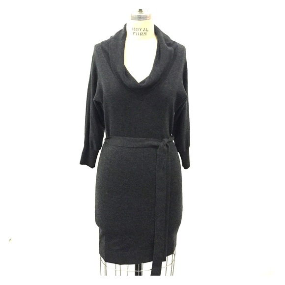 Sweater dress with belt