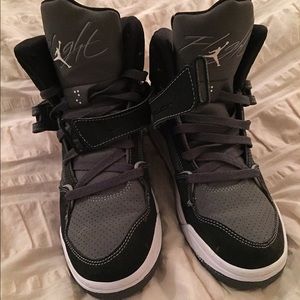 Air Jordan flight shoes