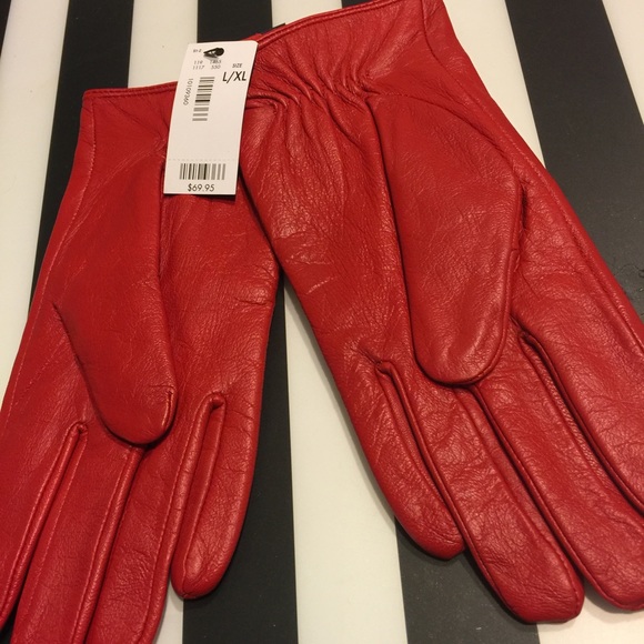 WEEKEND SALE💐 Leather gloves .