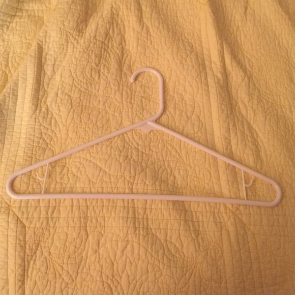40 hangers for @chrissnoah
