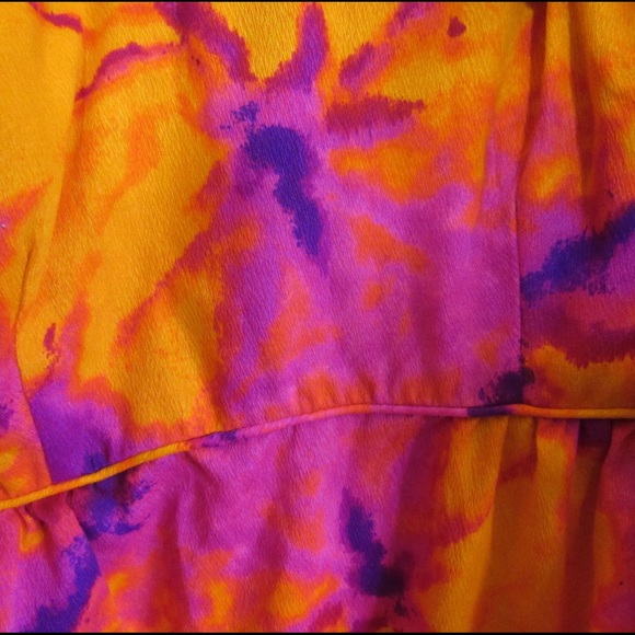 Gorgeous Hawaiian Sunset Dress ☀️ - Picture 4 of 4