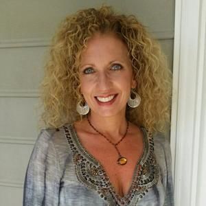 Meet your Posher, Kelley