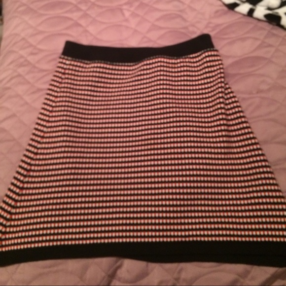 Knitted Zara skirt - Picture 1 of 2