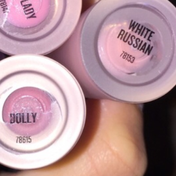 White Russian & Pink Lady Buxom