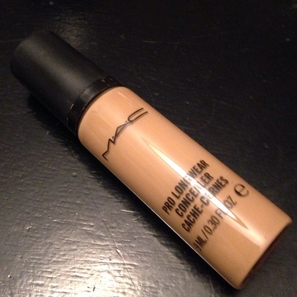 MAC pro long wear in NC35