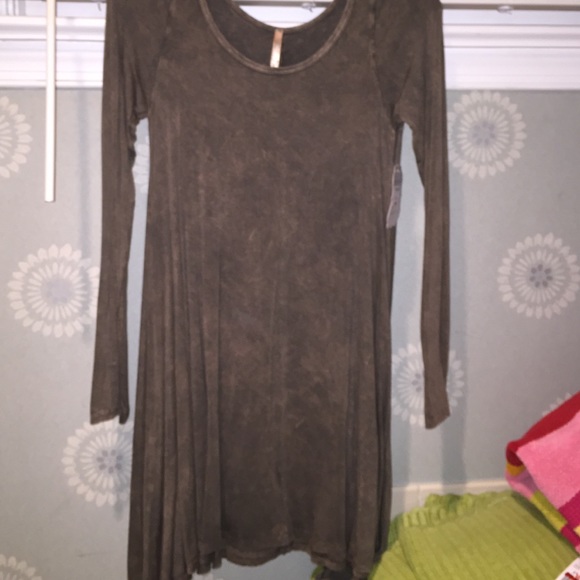 Long sleeve olive dress