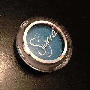 Sigma eyeshadow in Neela