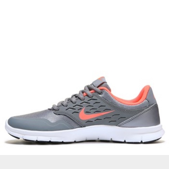 RESERVED NEW Nike Woman's Shoes