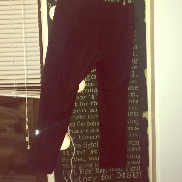 Cropped black Lulus