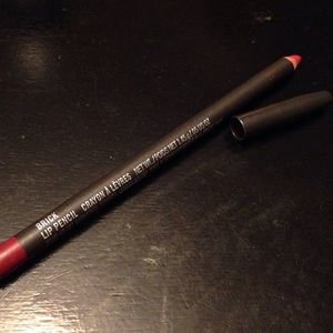 MAC lip liner in Brick