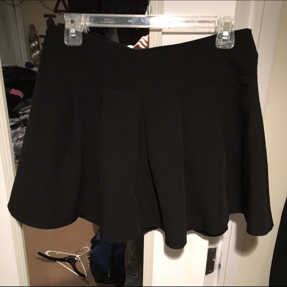 Forever 21 Black skater skirt