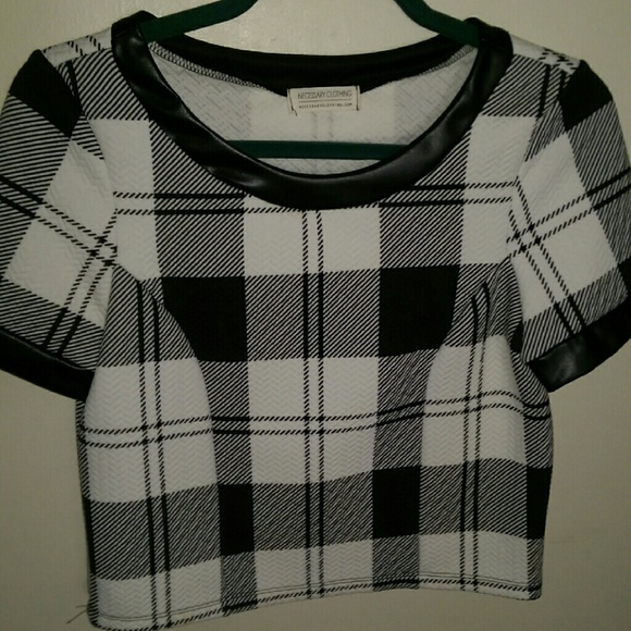 Color blocked Crop Top - Picture 1 of 1