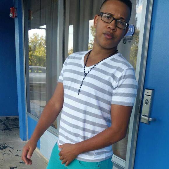 Meet your Posher, Carlos m - Picture 1 of 1