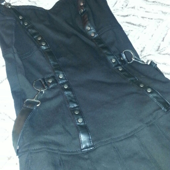 Dress - Picture 3 of 4