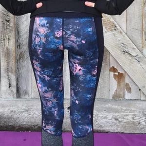 {SOLD ON MERC} NEW Lululemon Cropped Leggings!