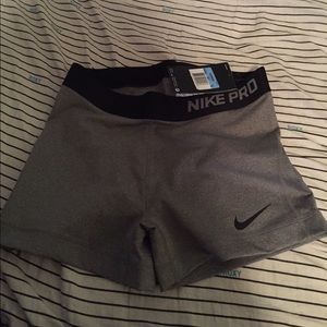 ✨✨SOLD ✨NWT Nike Pro's
