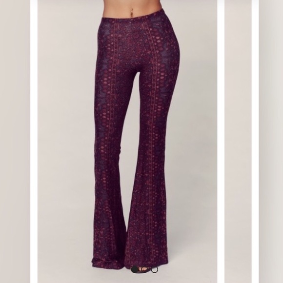 Novella Royale Janis Bells Oxblood Chantilly - Picture 2 of 4