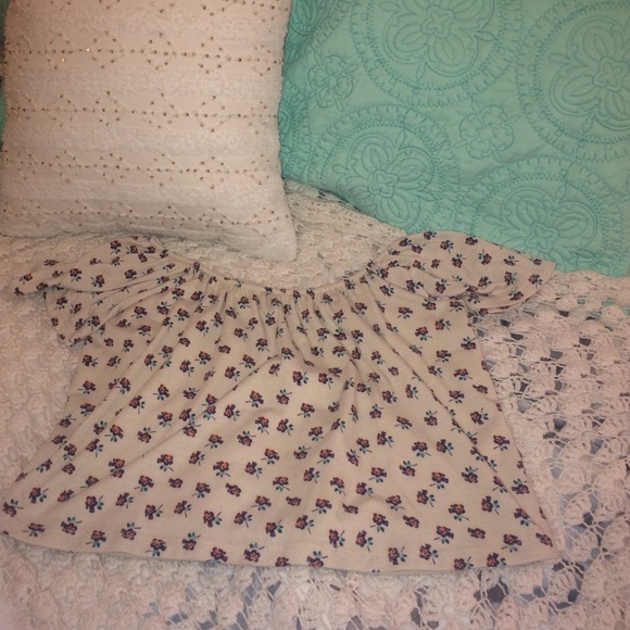 Cute flowery top