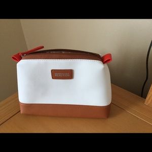 Kenneth Cole LOVE make-up bag