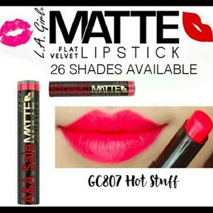 HOT STUFF FLAT VELVET MATTE LIPSTICK