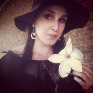 Meet your Posher, Chloe