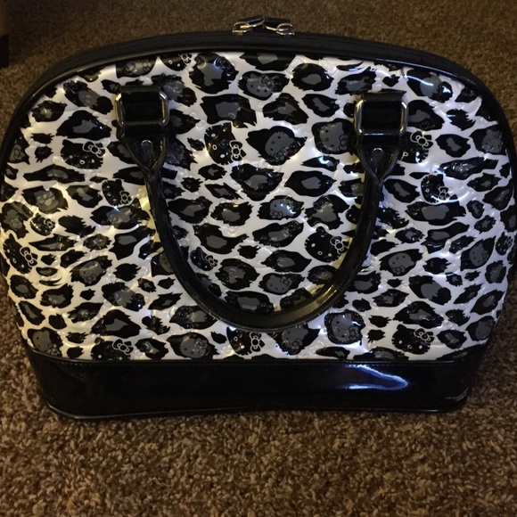 Hello Kitty Large Cheetah Tote Purse - Picture 2 of 4