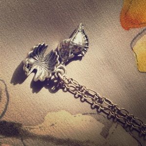 🚫SOLD🚫Seashell Charms Necklace