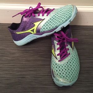 Mizuno running shoes