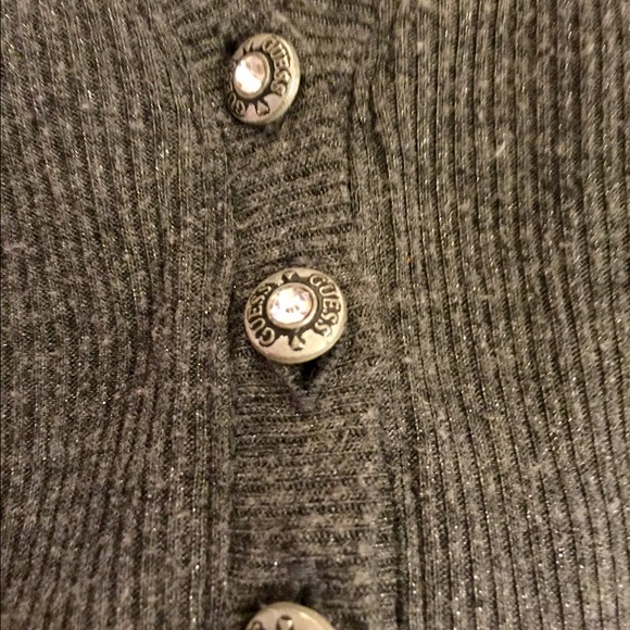 💎 Guess 3/4 length sleeve top 💎 - Picture 3 of 4