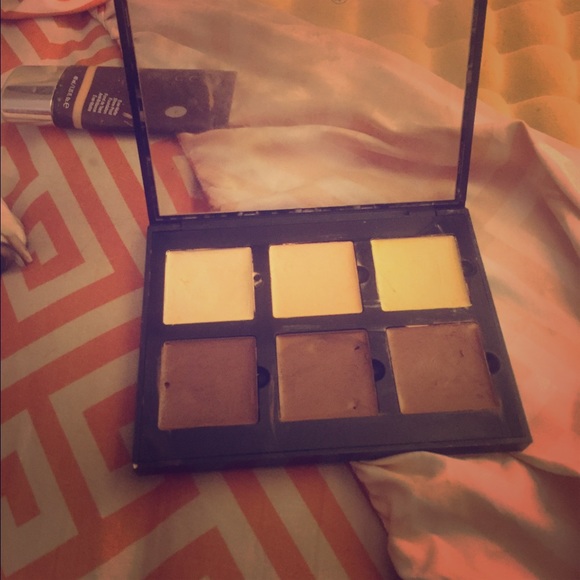 Anastasia Beverley hills cream contour kit