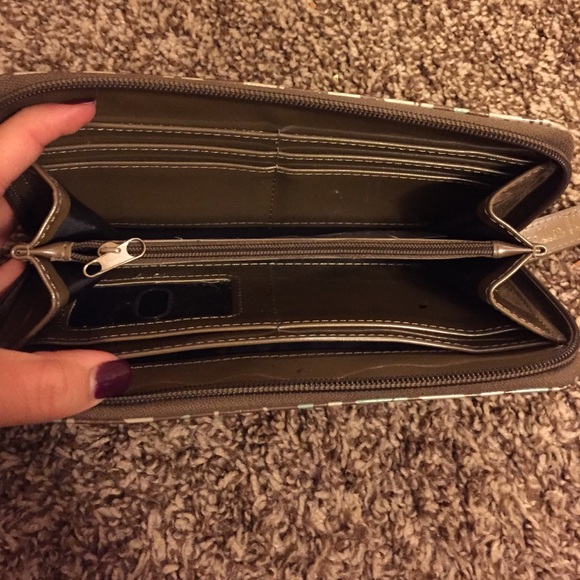 Hello Kitty Cheetah Continental Wallet - Picture 2 of 2