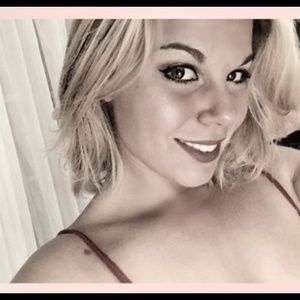 Meet your Posher, Felicity