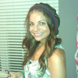 Meet your Posher, Lauren