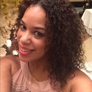 Meet your Posher, Damaris