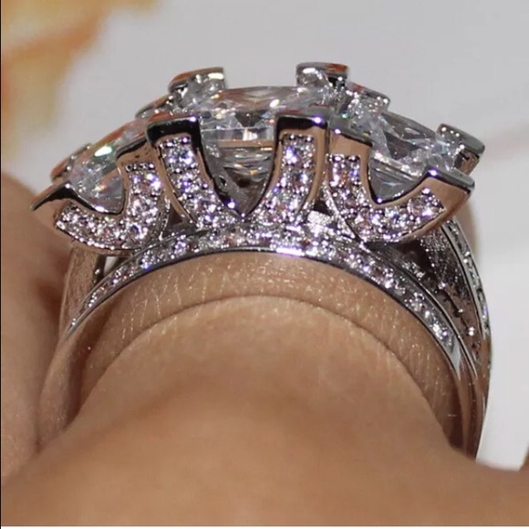 Past,Present,Future Engagement wedding Ring Set - Picture 2 of 4