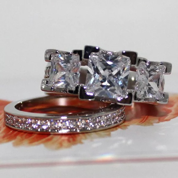 Past,Present,Future Engagement wedding Ring Set - Picture 1 of 4