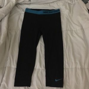 Nike Pro Combat Capri Leggings