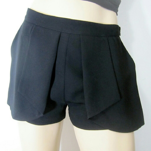 Pants - SALE! FINAL! NWT Ruffle Front Shorts, MEDIUM