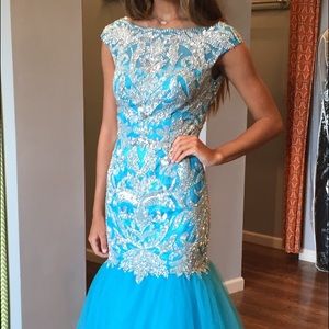 JOVANI SIZE 0 NEW WITH TAGS