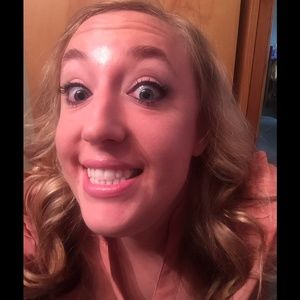 Meet your Posher, Jasmine