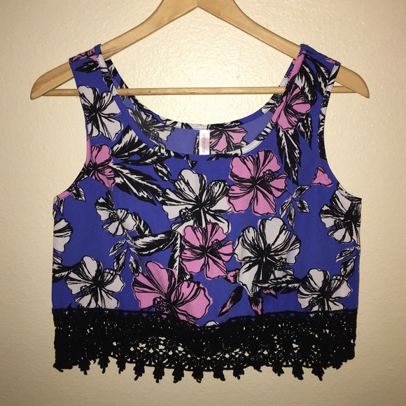 Xhilaration Floral Retro Tank