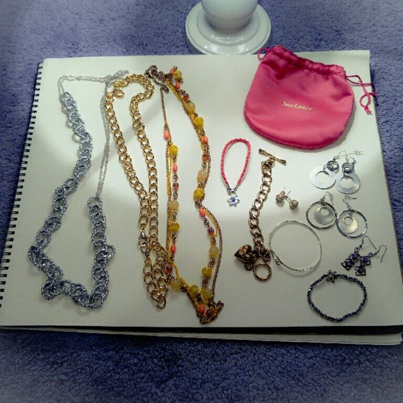 HP 🎉😍🎉😍Jewelry Lot Gold Juicy Couture Costume