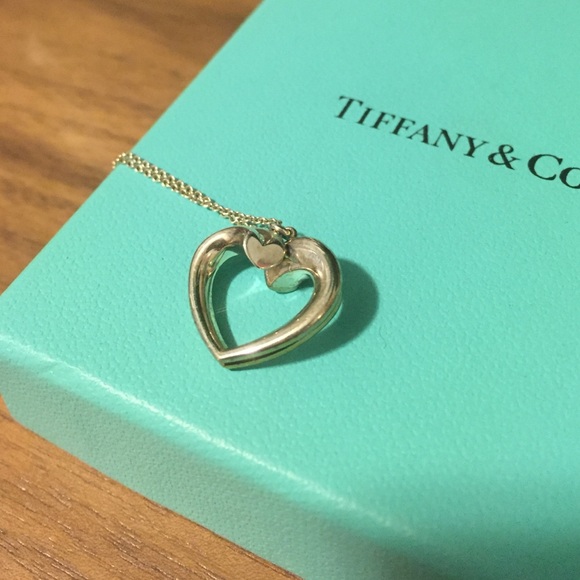 Tiffany & Co. Tenderness heart necklace - Picture 2 of 3